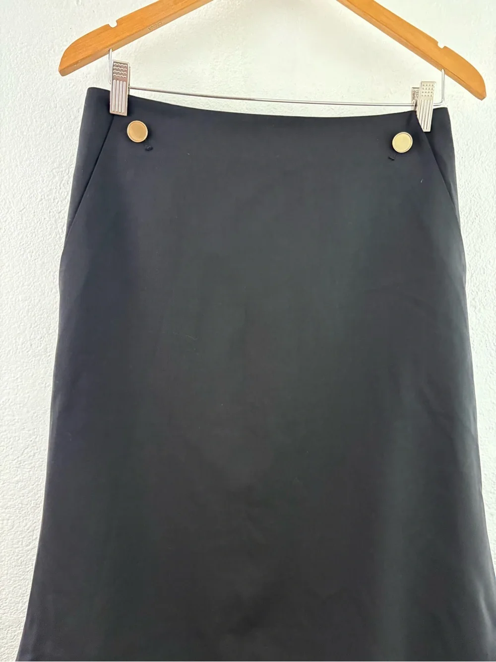 Club Monaco black A-line skirt high-waisted gold tone buttons size 8